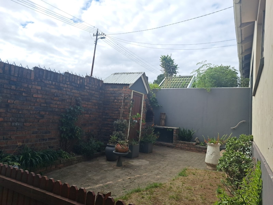 3 Bedroom Property for Sale in Berea Eastern Cape